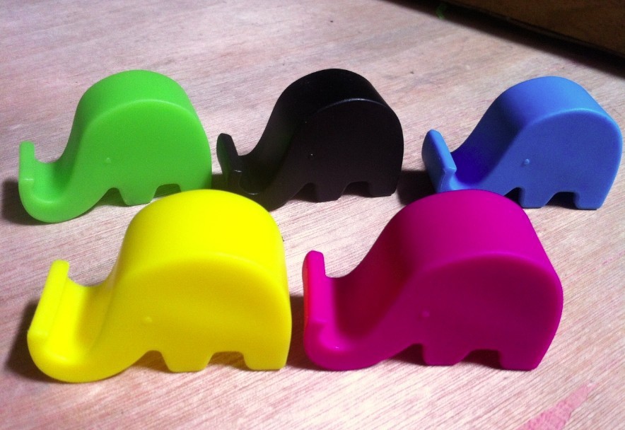 Creative elephant mobile phone bracket lazy mobile phone bracket mini mobile phone bracket factory direct sales