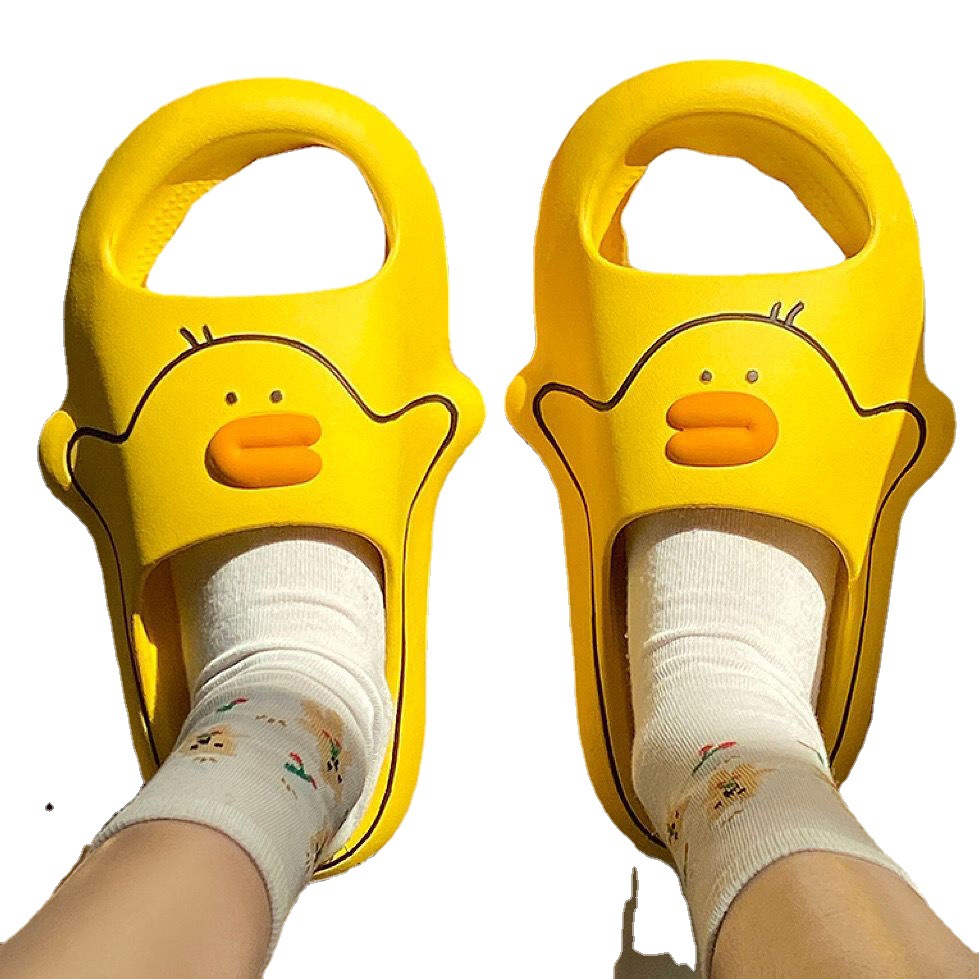 New Slippers Female Summer Student Dormitory Cute Girl's Heart Indoor and Outdoor Wear Non-slip Thick Sole Shit Feeling Home Sandals