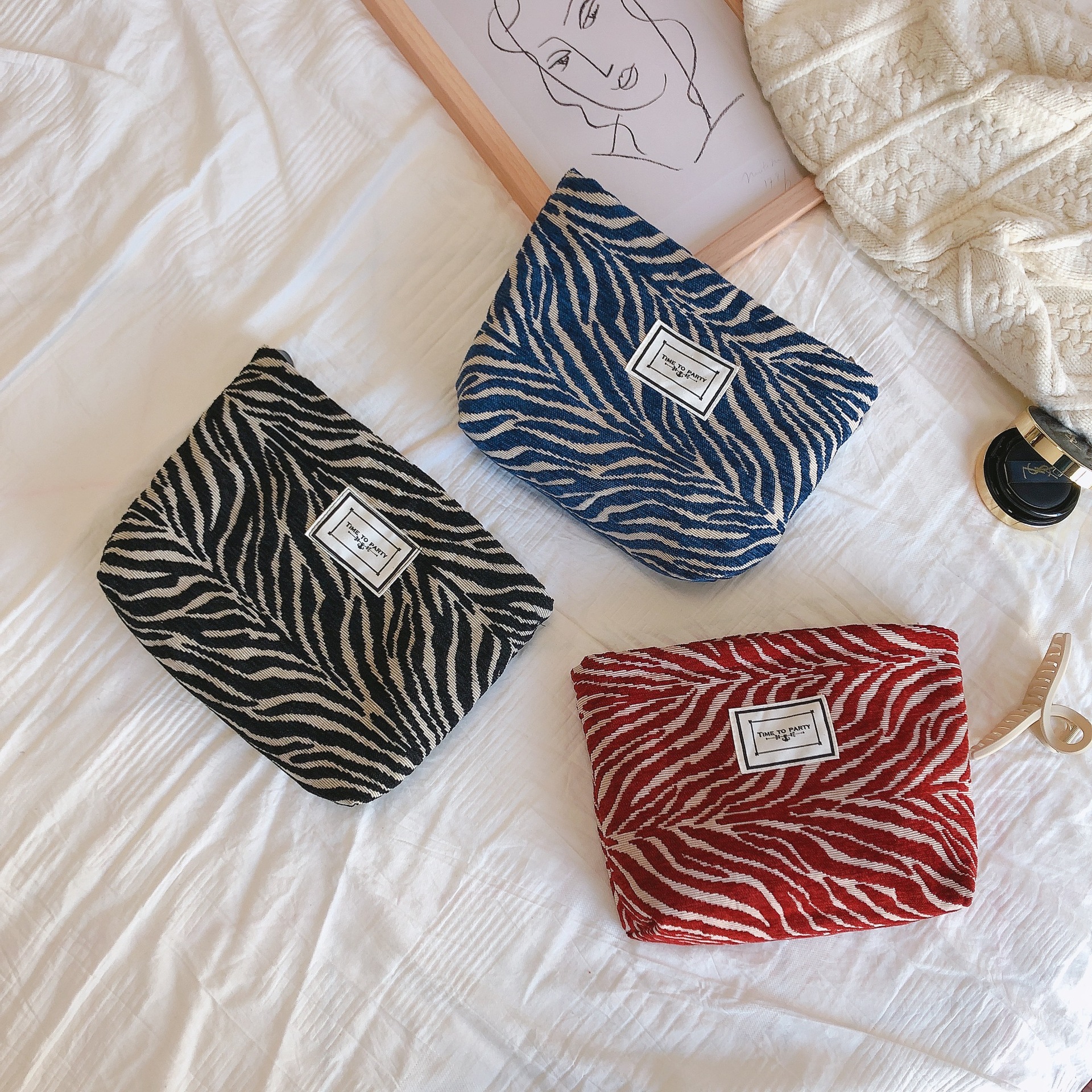 Retro Elegant Abstract Geometric Canvas Bag Chenille Bag Cosmetic Bag Clutch Bag Simple Casual Fashion