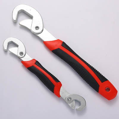 Cross-border adjustable wrench multi-function flexible pipe clamp tool large opening dual-purpose bathroom serrated universal wrench fast