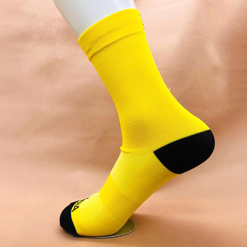 Rapha medium tube 7 color men and women sports compression running socks outdoor bicycle cycling socks mountaineering basketball sports socks