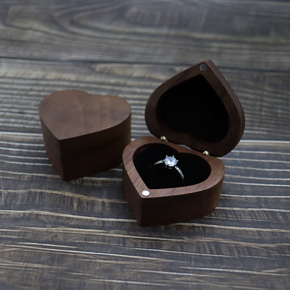 Свадебное кольцо Love Box Орех Пара Кольцо Упаковка для хранения Подарочная коробка Деревянная коробка в форме сердца Серьги Шкатулка для женщин