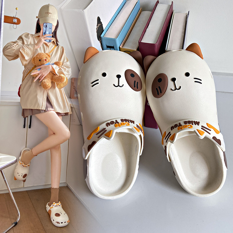 Poop feeling closed toe slippers summer student cartoon kitten internet celebrity thick bottom hole shoes women's outer wear wear-resistant beach shoes