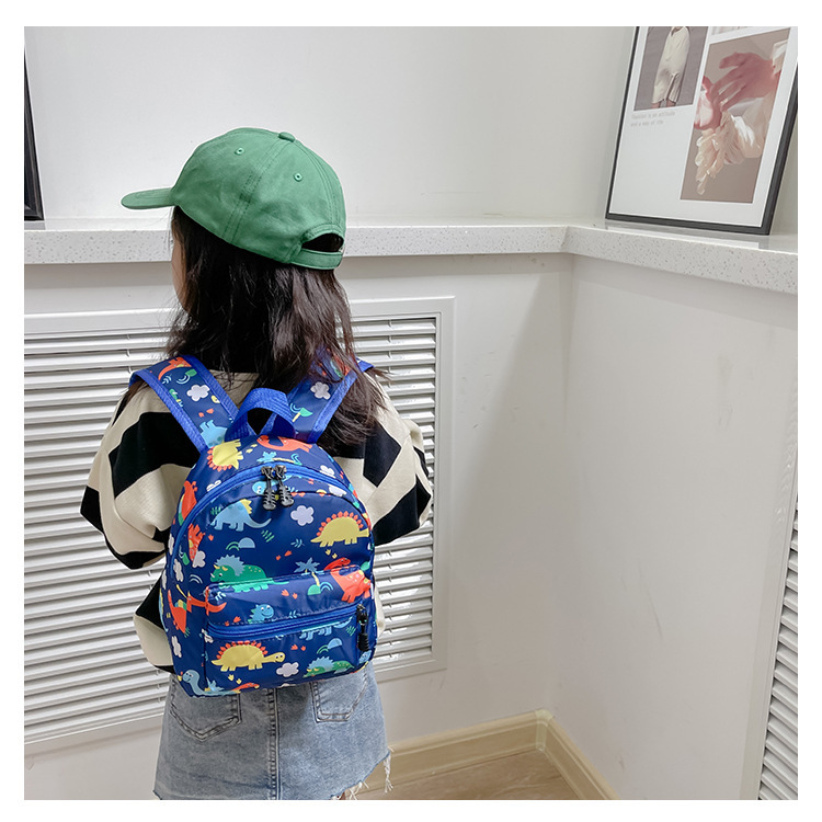 卡通可爱儿童双肩包2023韩版小恐龙幼儿园书包简约洋气儿童包包