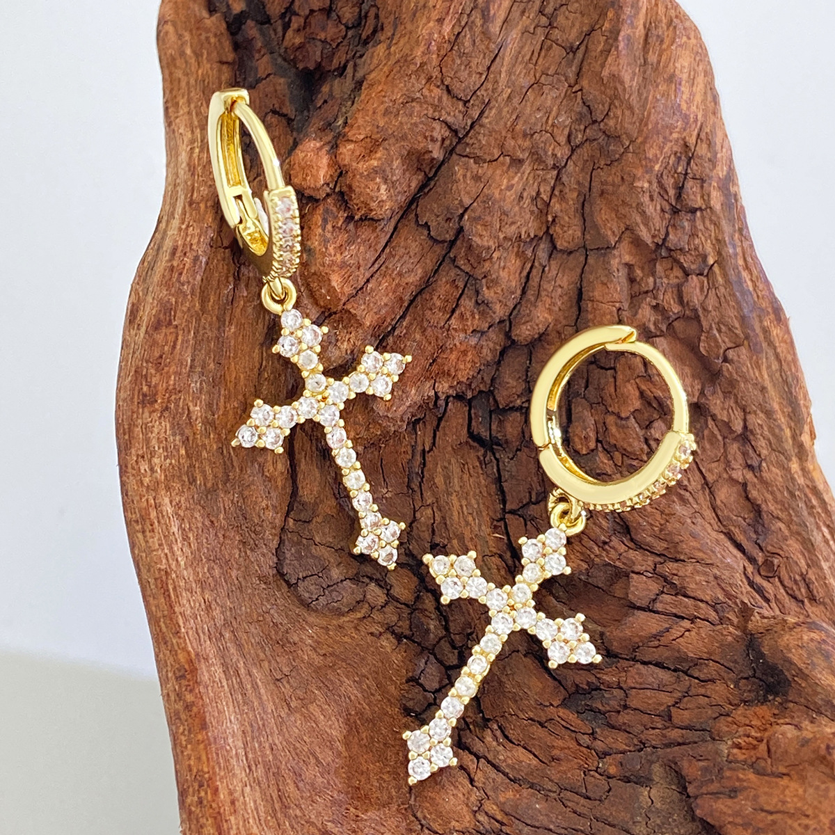 European and American ins style diamond cross earrings women's French style light luxury Super Flash cross earrings cross-border fashion earrings