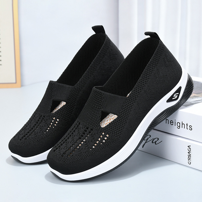 Shoes for middle-aged and elderly women's summer breathable and comfortable shoes manufacturers selling soft-soled casual one-step mesh mother shoes