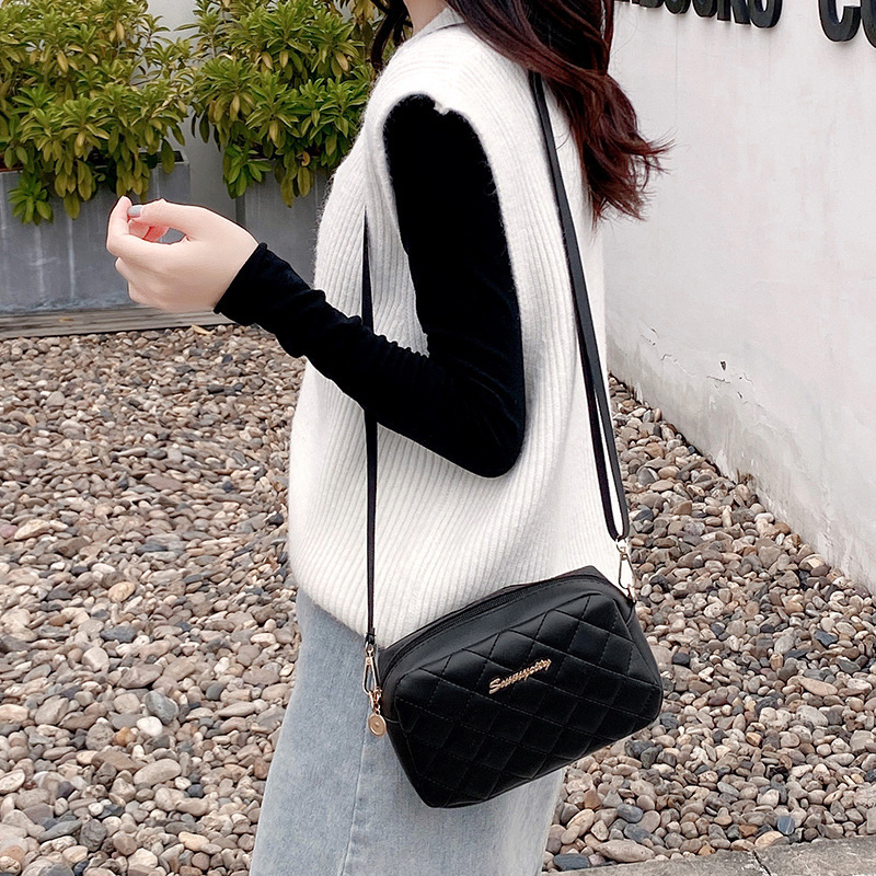 Bag Women's 2021 New Trendy Fashion Design Popular Embroidered Rhombic Shoulder Crossbody Bag Cross-border Wholesale