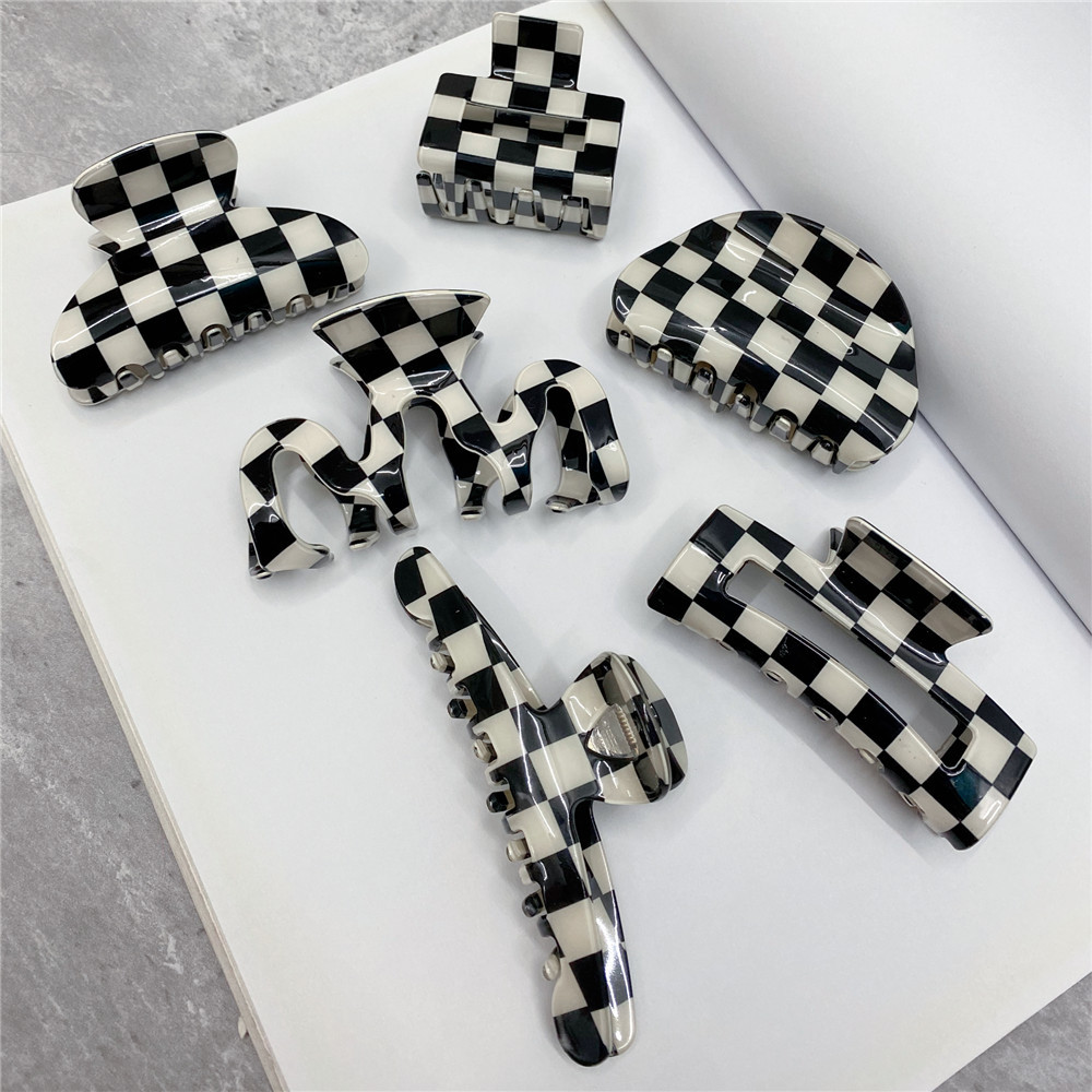 A144 Black and White Checkerboard Hairclip Internet Celebrity Personalized Back Head Large Grab Clip Shark Clip Korean Spring and Summer New