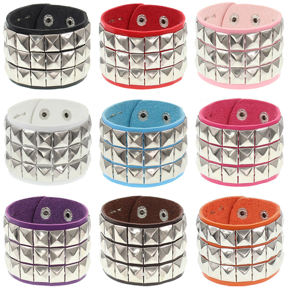 Factory direct European and American fashion punk Street nightclub square rivet bracelet ins couple leather bracelet bracelet