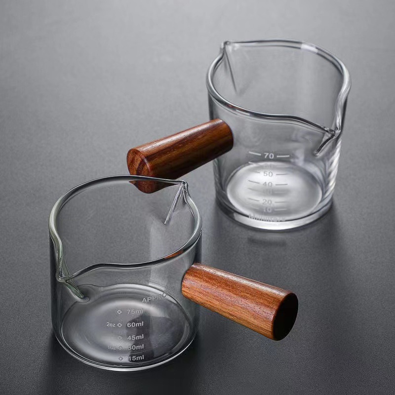 High Borosilicate Glass Small Milk Cup Household Scale Ansi Cup Mini Coffee Cup Wooden Handles Milk Jar Glass Measuring Cup