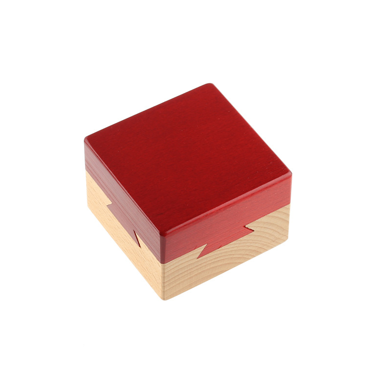 Wooden educational toys put small gift box can be put