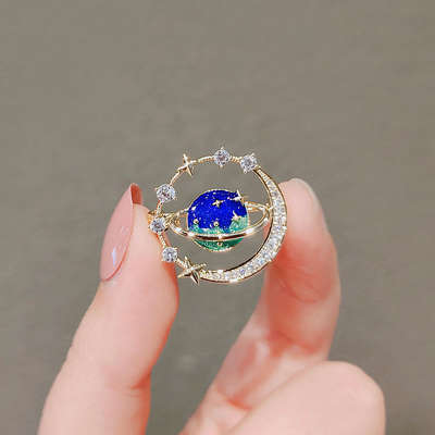 Cute Brooch Japanese High-end Blue Planet New Fashionable Anti-stray Pin Coat Scarf Fixed Accessories Badge