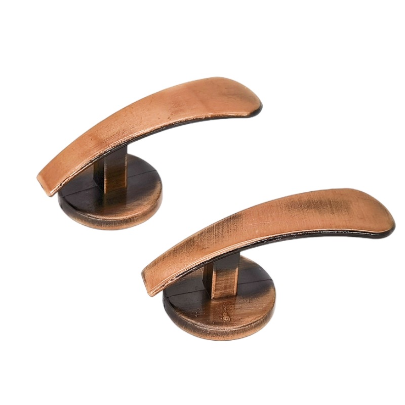 Cross-border supply of new light luxury curtain accessories wall hook zinc alloy is not easy to rust six-color Crescent hook a price