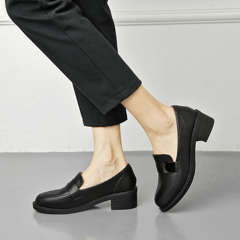 Small Leather Shoes Women's British Style 2022 Spring and Autumn New All-match Black Loafers Soft Bottom Thick Heel Fleece Work Shoes