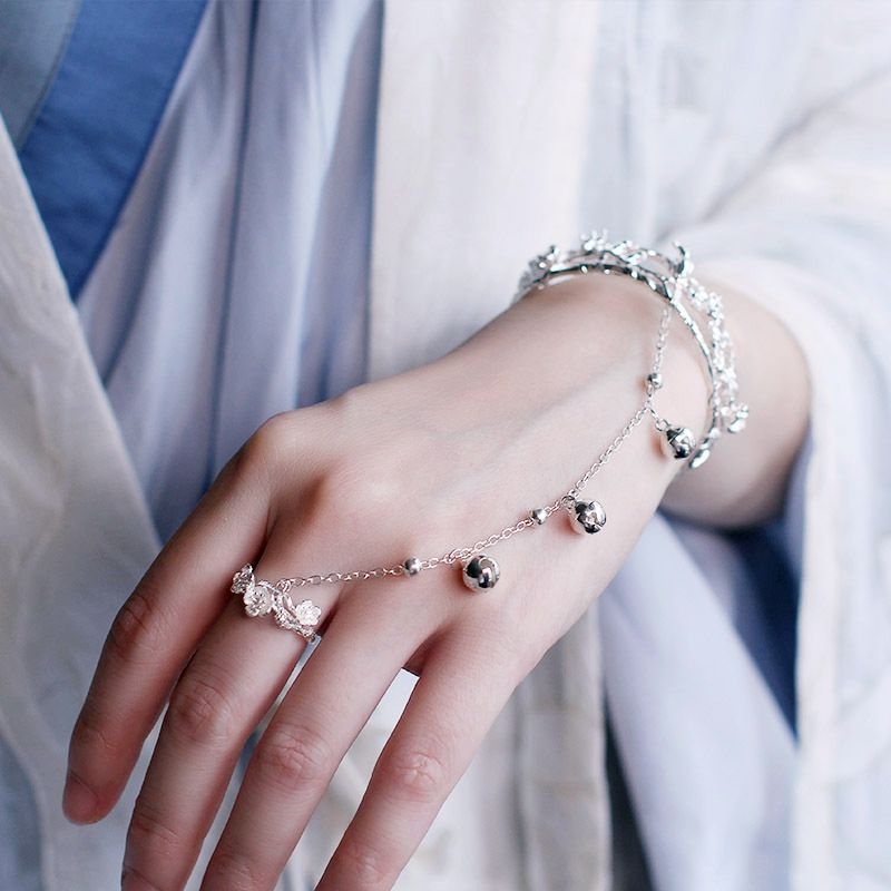 Emperor blessing flower city silver butterfly bracelet ancient style hanfu ring bracelet integrated ancient costume bracelet jewelry gift accessories