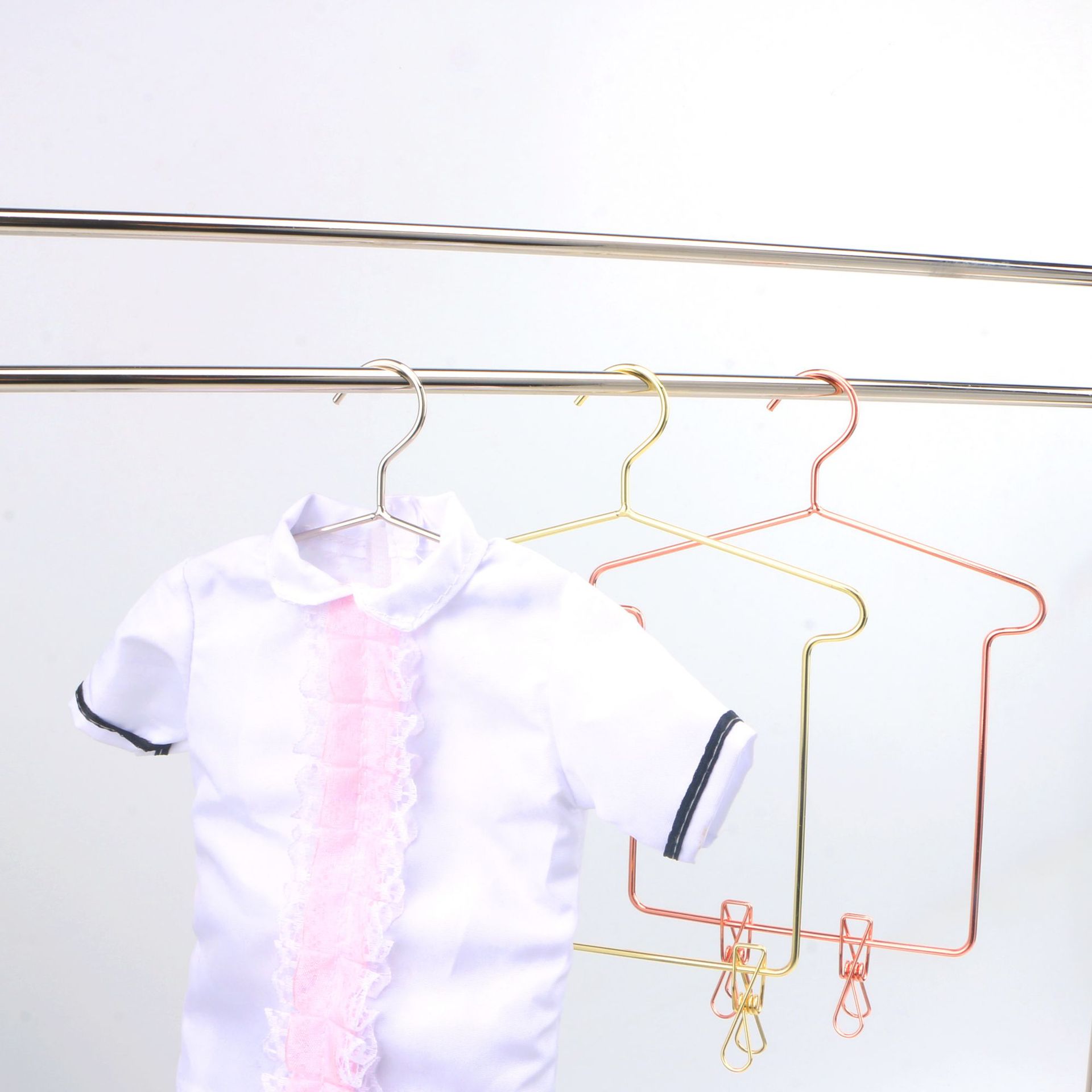 Spot bjd doll new product 3 points 6 points doll clothes hanging suit clothes hanger one-piece pants rack one-piece clothing support Metal