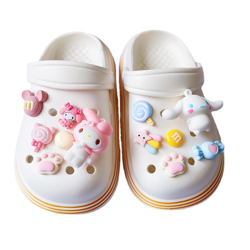Hole Shoes Accessories Three-Dimensional Soft Rubber Cute Doll Sanrio Melody Removable diy Resin Shoes Flower Shoe Buckle