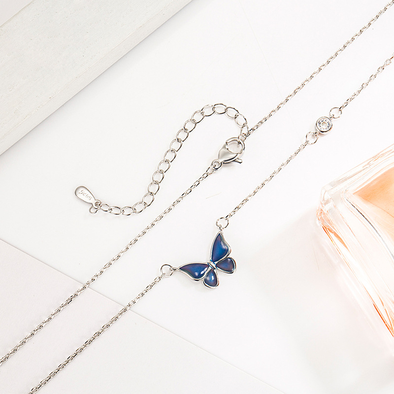 Temperature Sensitive Color Changing Butterfly Necklace Women's Light Luxury Niche Design Sense Clavicle Chain 2022 New Birthday Gift for Girlfriend