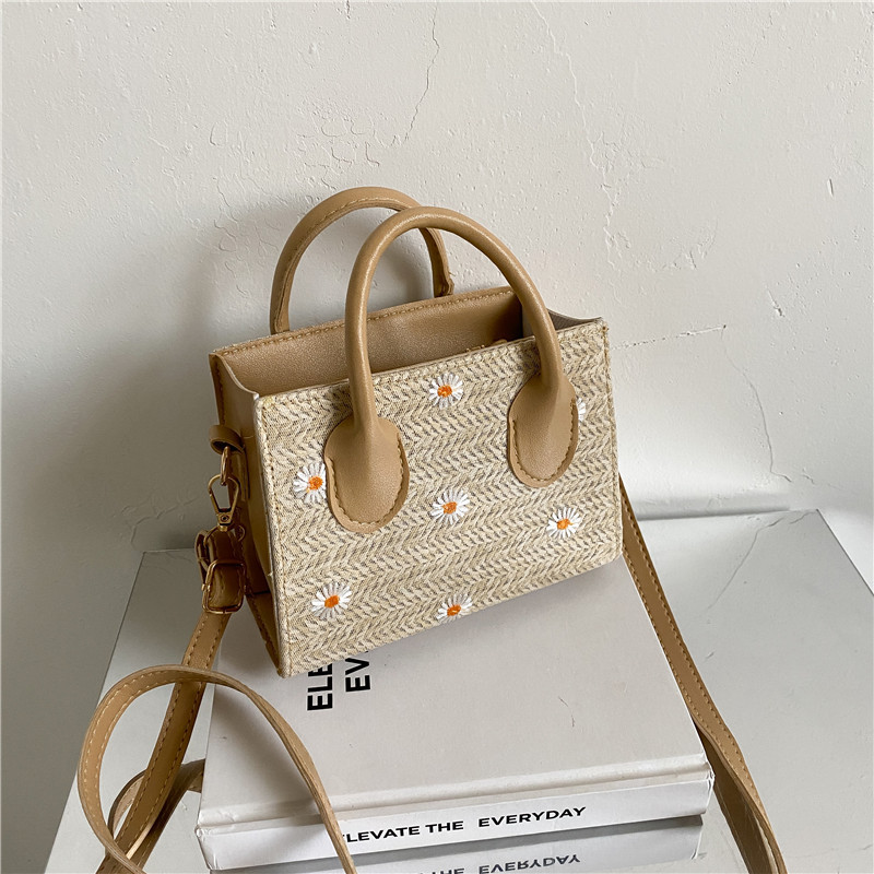Spring and Summer New Trend Grass Weave Small Bags for Women 2021 Korean Style Fashion Embroidered Woven Top Handle Bag Crossbody Beach Bag