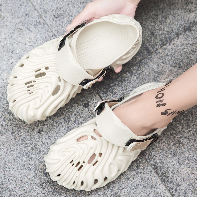 Fashion summer new casual men's excrement feeling baotou eva beach sandals men's summer hole shoes spot wholesale