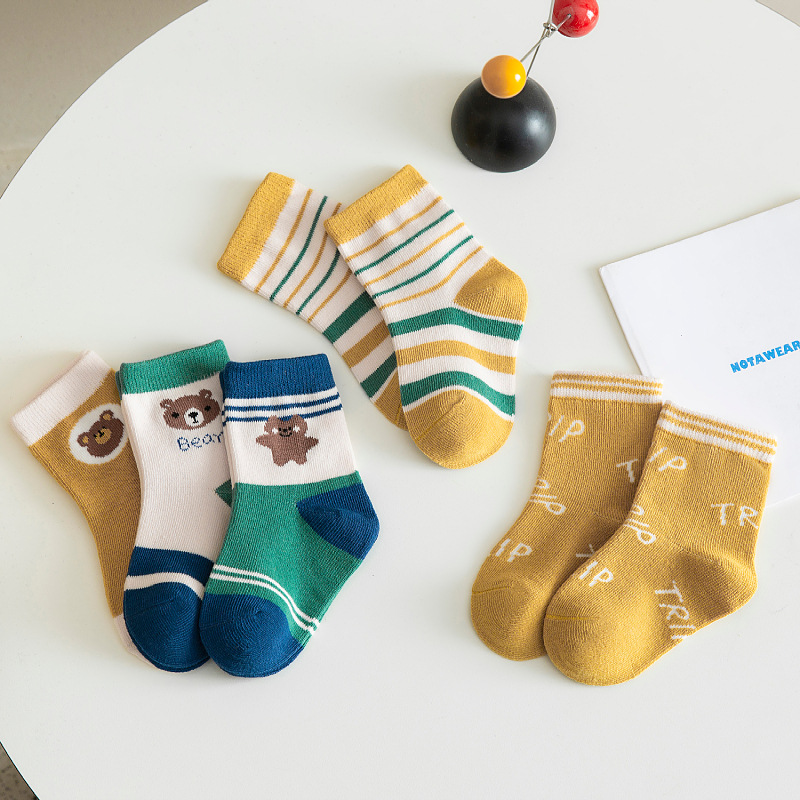 2023 new baby socks Autumn Mid-tube boys and girls students autumn and winter large children's socks wholesale