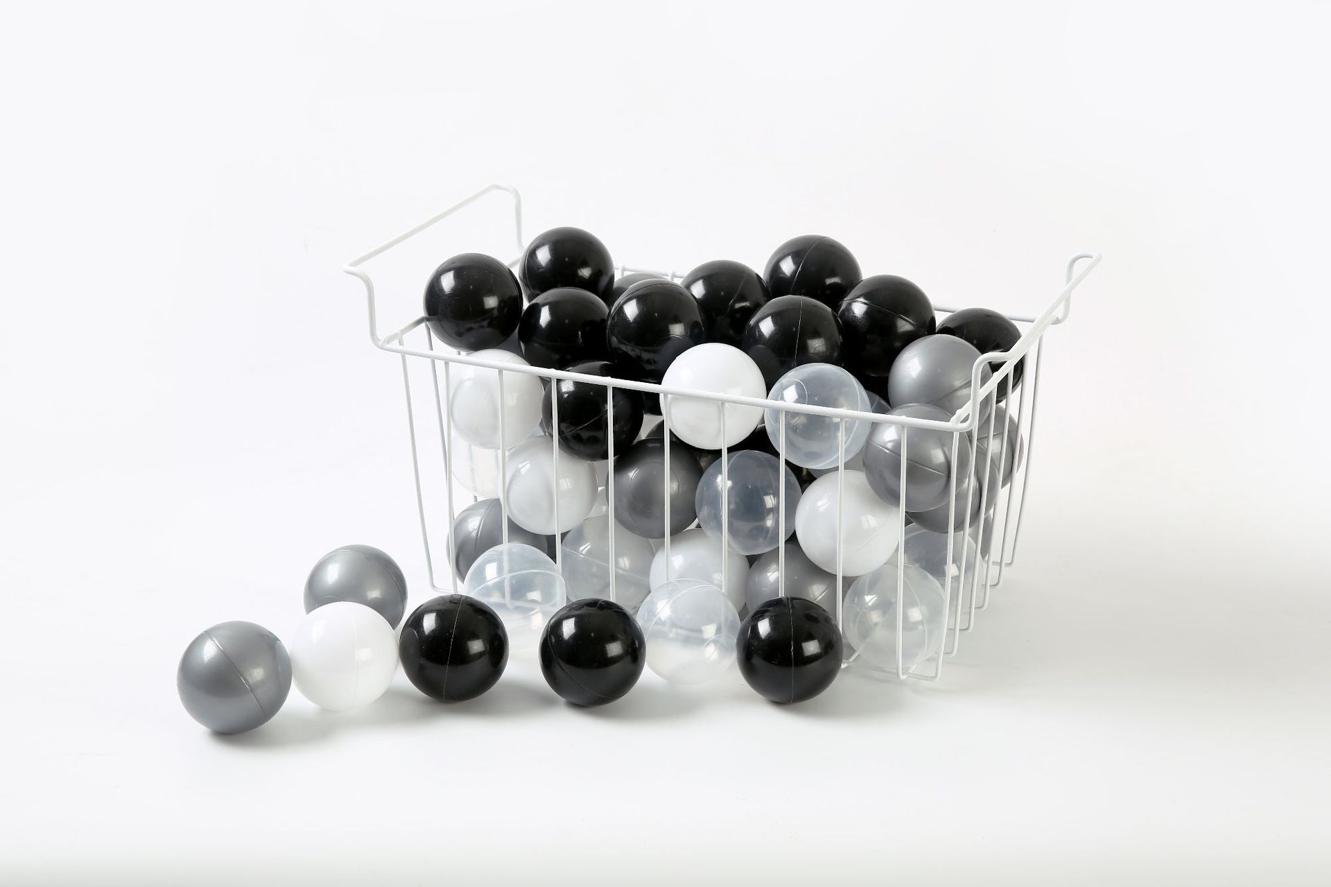 Black ocean ball wholesale 5.5 7 8 toy ball thickened Castle amusement park wave ball wash water baby home