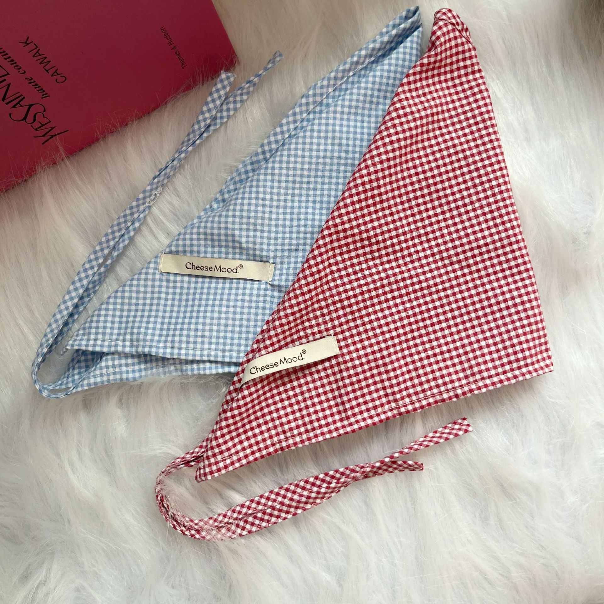 In stock fever same style headscarf female closed toe South Korea ins high sense accessories French retro square scarf summer headscarf
