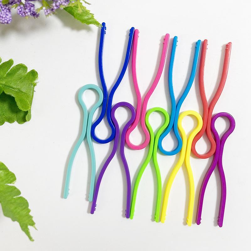 Plastic bobbin clip wire clip bobbin wire clip to prevent thread end from falling off color
