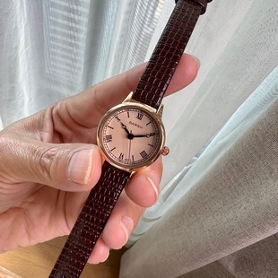 Small dial student watch factory wholesale trembles live explosions fashion watch a generation of spot selling
