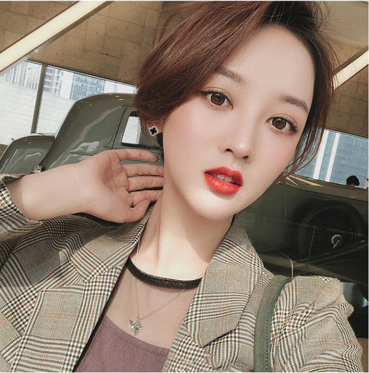 S925 Silver Needle Four-leaf Clover Earrings Simple Temperament Micro-inlaid Zircon Internet Celebrity Earrings Classic Shiny Small Earrings for Women