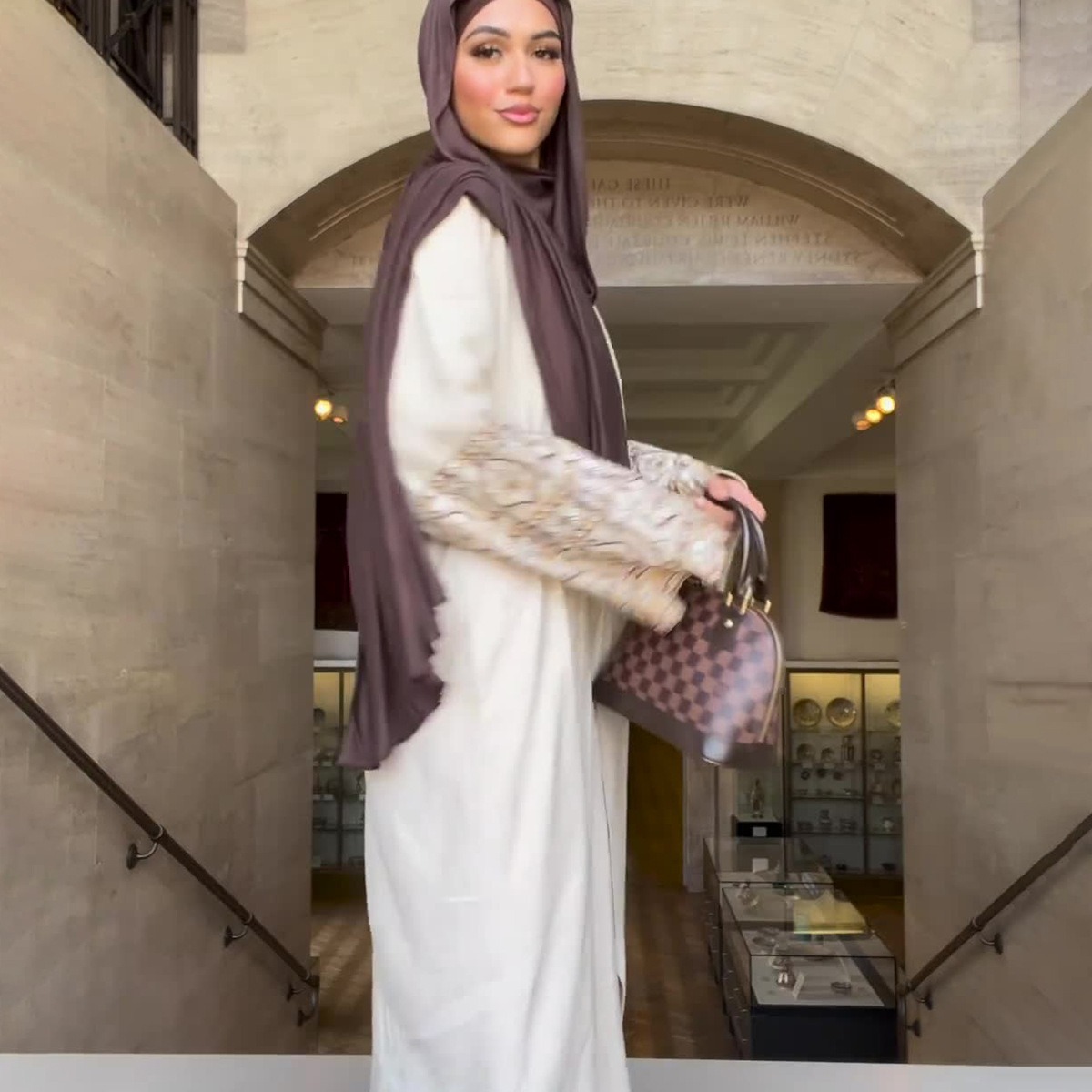 Middle East Muslim 2023 autumn new printed bohemian style puff sleeve loose retro dress for women