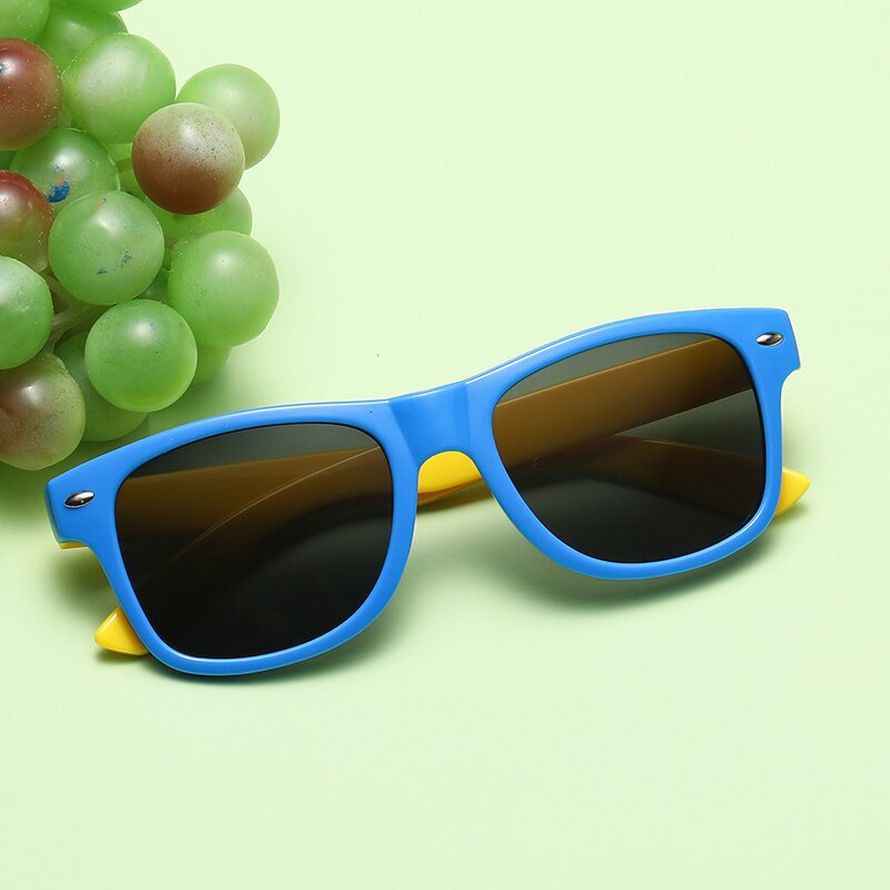Children's sunglasses new beige nail fashion men's and women's sunglasses in stock wholesale children's plastic sunglasses glasses