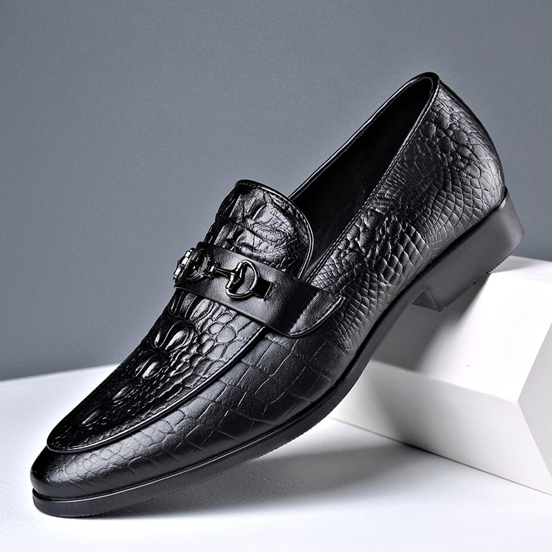 Business dress men's shoes with trousers leather shoes men's crocodile pattern foreign trade a generation of hair set feet large size men's shoes