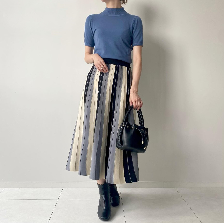 In stock! 2022 autumn and winter New Japanese Letian ins cross-border Amazon knitted vertical striped pleated skirt