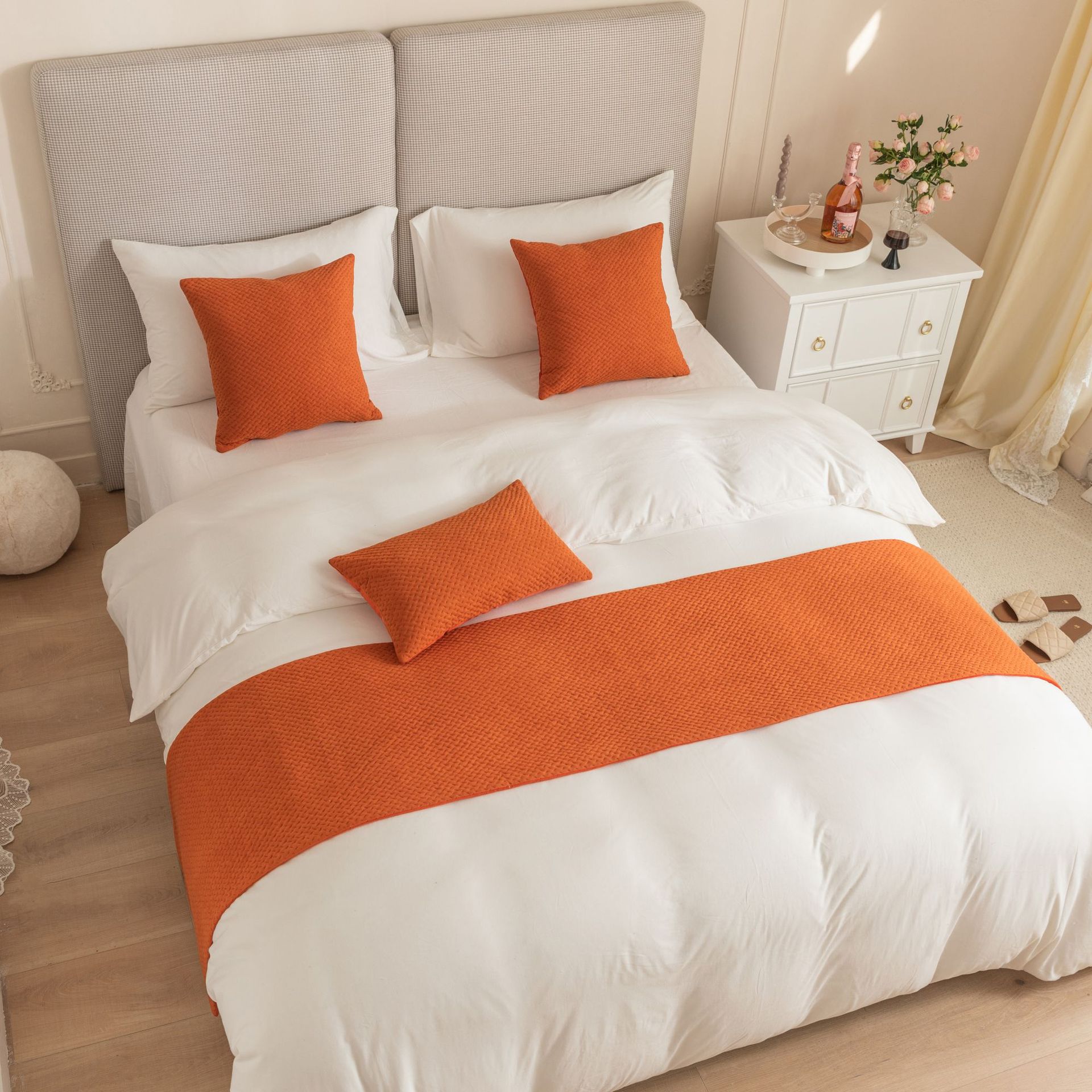 Factory direct supply of Dutch velvet irregular striped hotel homestay hotel bed towel bed flag
