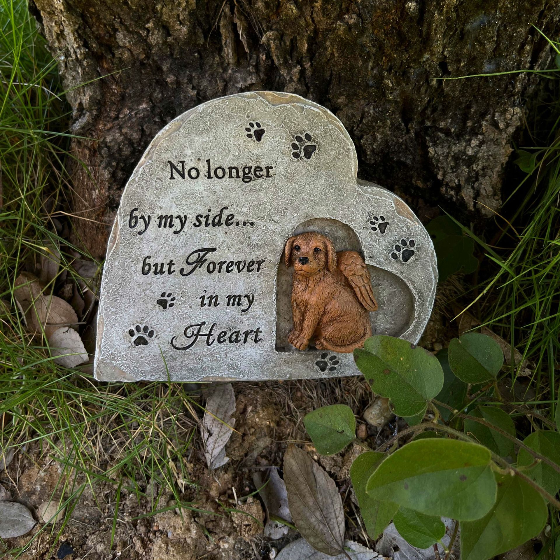 Cross-border Heart-shaped Pet Puppy Monument Outdoor Dog European and American Garden Tombstone Small Animal Memorial Stone Resin