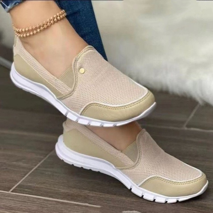 Cross-border Large Size 2023 Summer European and American Mesh Cover Foot Fashion Casual Travel Shoes Women's Slip-on Lazy Shoes