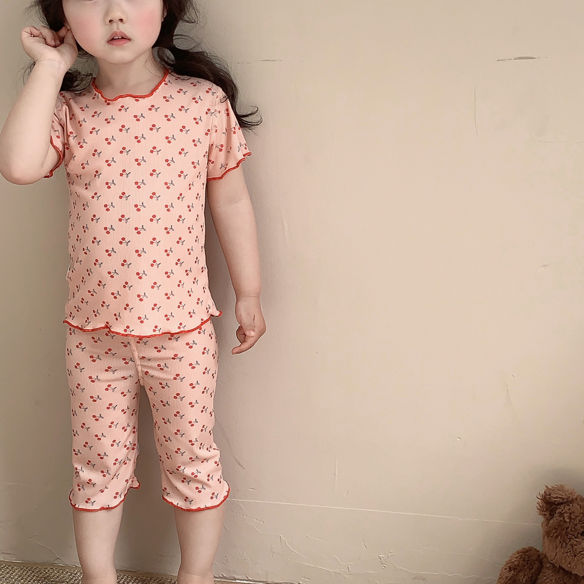Children's Boneless Home Suit Girls' Summer Ice Silk Small Floral Short-sleeved Cropped Pants Baby's Pajamas Air-conditioning Suit