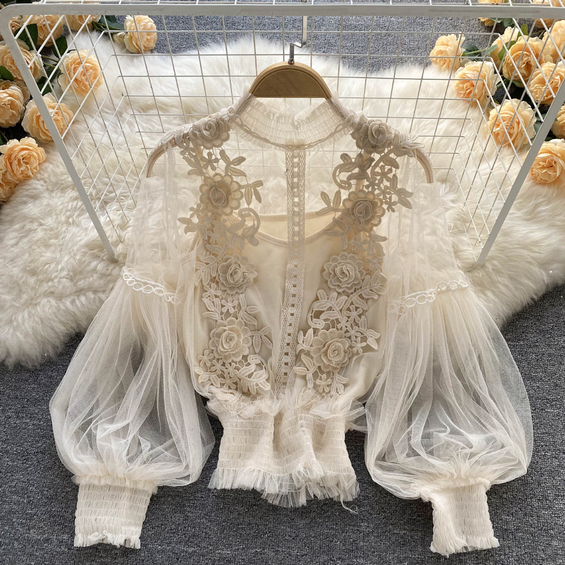 Design sense niche three-dimensional flower collage perspective mesh lantern sleeve slim-fit short top women's lace bottoming shirt