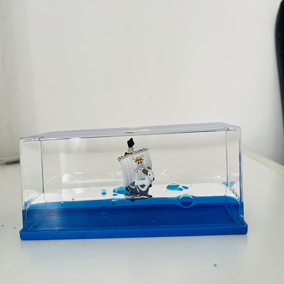 Titanic Black Pearl Cruise Ship Fluid Floating Bottle Cruise Ship Never Turnover Floating Bottle Desktop Small Ornaments