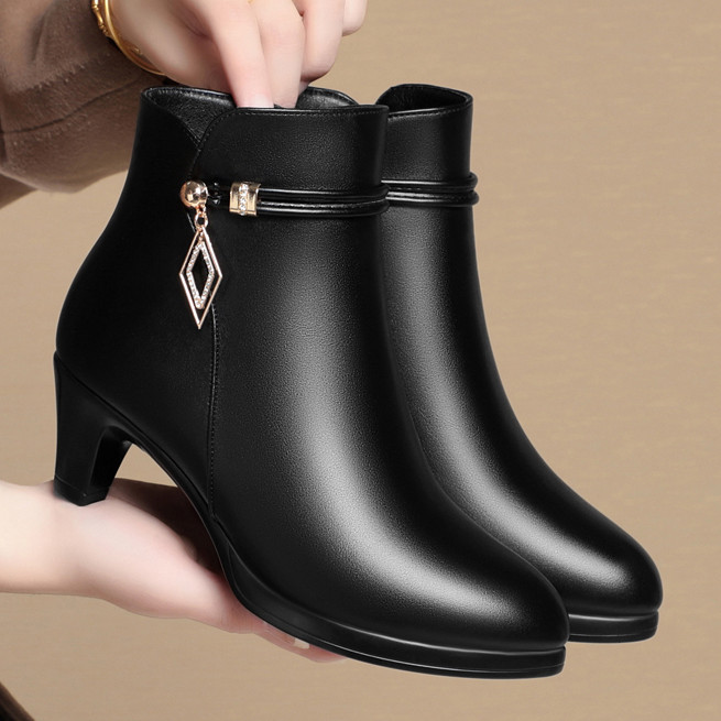 Women's short boots autumn and winter new cotton-padded shoes mid heel boots middle-aged women's leather boots single boots waterproof platform fleece-lined fashion women's boots