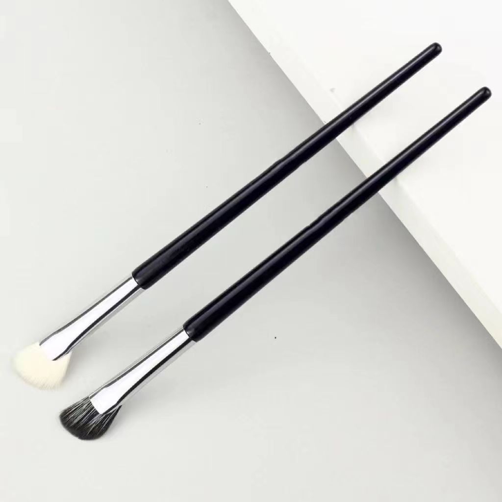 Nile Le Half Fan Shade Brush Makeup Brush Repairer Brush High Glow Brush Cangzhou Shadow Fan Shade Dye Brush