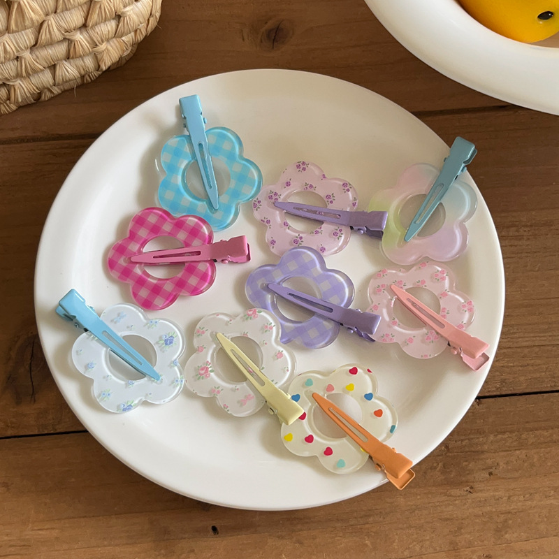 Forcina per capelli con motivo floreale a pois a quadri ritagliati, a forma di cuore, versatile, con fiore, per il trucco, con clip a becco d'anatra, con frangia spezzata_voghion.com