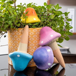 Rizenghong Ceramic No. 4 Dream Mushroom Scavenger Flower Watering Device Lazy Drip Watering Device Cross-border Exclusive