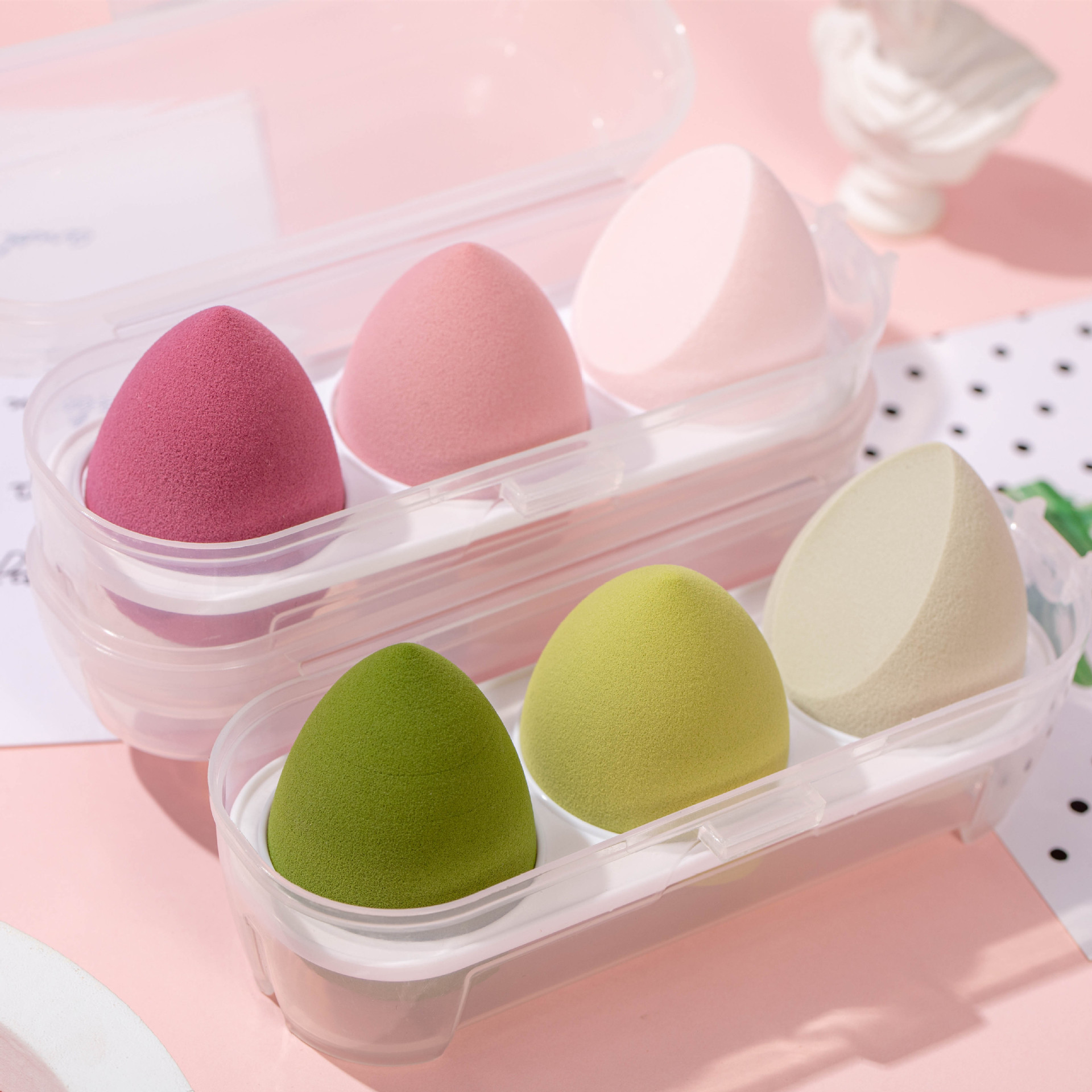 Spot wholesale super soft beauty makeup eggs do not eat powder three-grid beauty makeup egg powder puff set in water to become wet and dry
