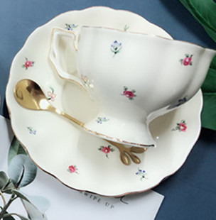 European-style vintage coffee cup suit cup and saucer ceramic British style Phnom Penh afternoon tea cup restaurant bar flower tea cup