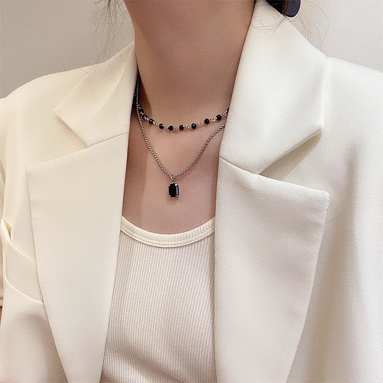 2022 New Black White Stone Beaded Necklace Double Layer Overlapping Cool Fashion Clothes Chain Clavicle Chain