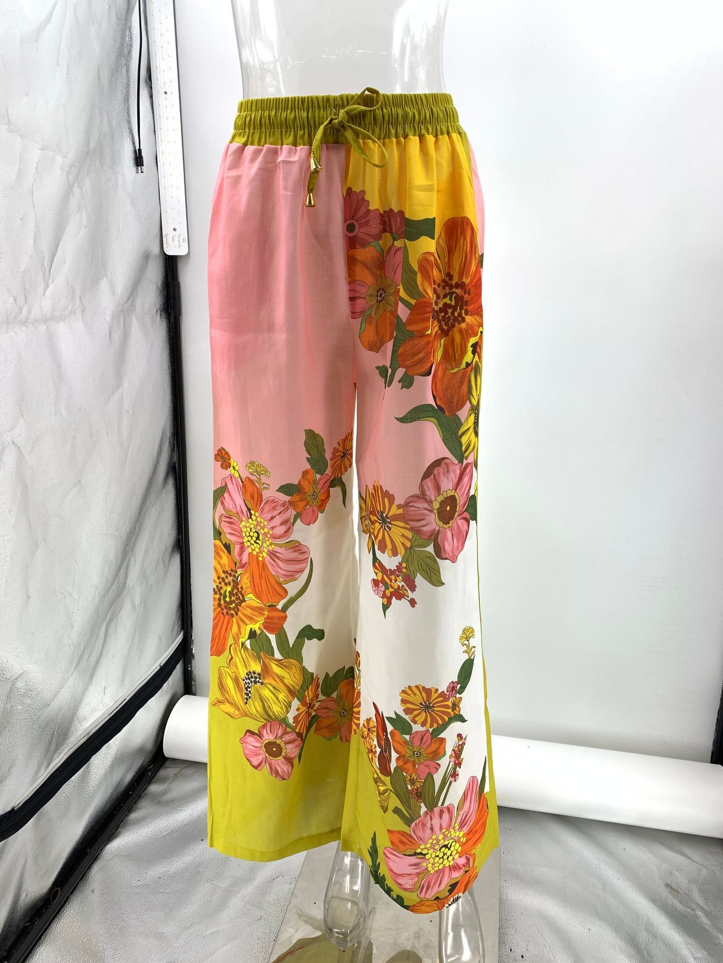Cross-border independent station 2023 new European and American printed cotton and linen two-piece set suit top + wide leg pants_voghion.com