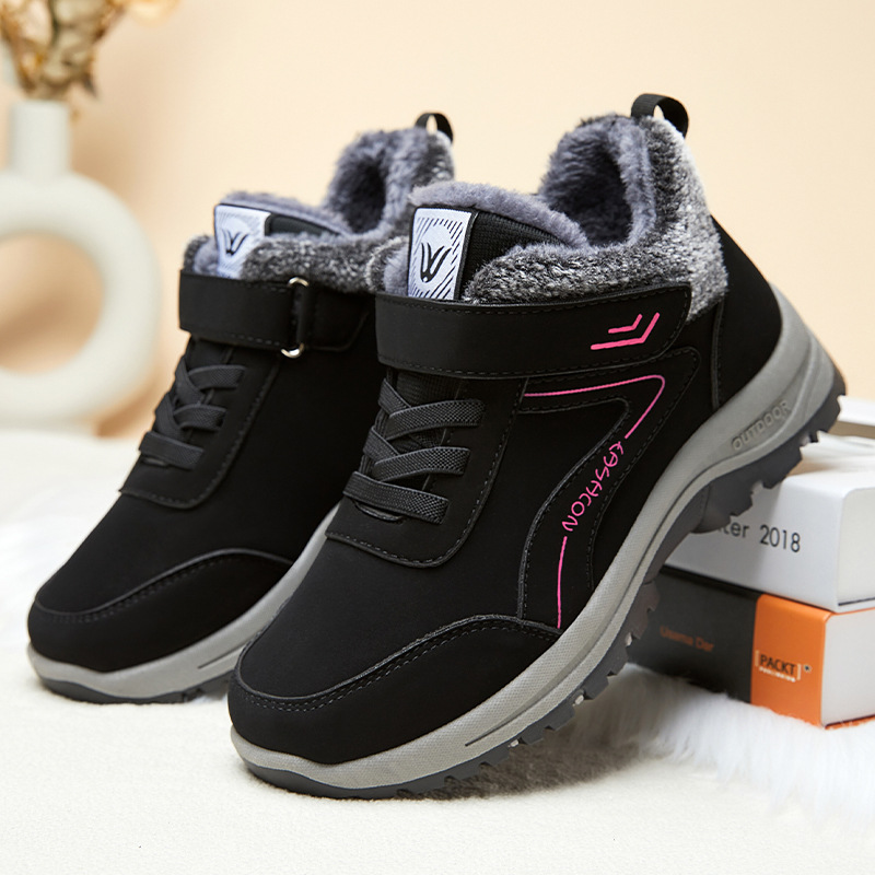 Snow boots women's winter new fleece-lined thickened women's short boots middle-aged and elderly mountaineering walking women's shoe leather boots wholesale
