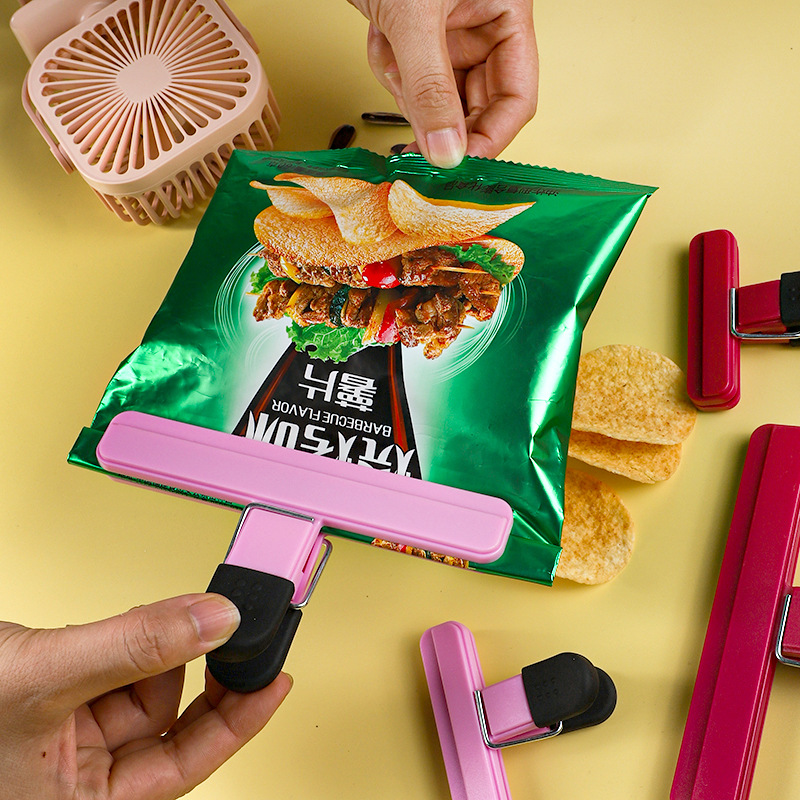 Spot wholesale food clip preservation moisture-proof snack clip kitchen food seal clip tea bag clip plastic